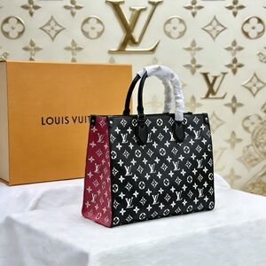 <AUTHENTIC>Louis Vuitton OnTheGo Tote in Black